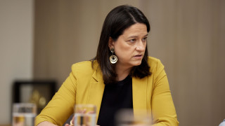 Κεραμέως για εργασιακό: «Αφορά τον ιδιωτικό τομέα - Δεν είναι υποχρεωτικό το 13ωρο»