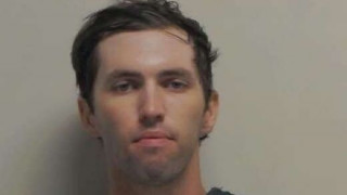 Όλα όσα ξέρουμε για τον άνθρωπο πίσω τη δολοφονία Τσάρλι Κερκ - Πώς τον περιγράφει το περιβάλλον του