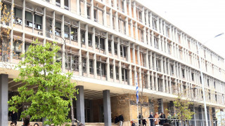 Θεσσαλονίκη: Στη φυλακή οι τρεις κατηγορούμενοι για απόπειρα ανθρωποκτονίας - Κατασχέθηκαν όπλα