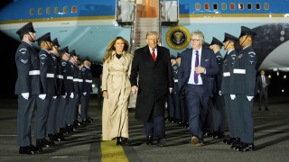 Ο Ντόναλντ Τραμπ στο Λονδίνο συνοδευόμενος από τη Μελάνια: Βασιλική υποδοχή και συνομιλίες για ΝΑΤΟ