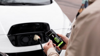 Νέα μπαταρία ηλεκτρικού αυτοκινήτου υπόσχεται αυτονομία 800 χλμ με 12 λεπτά φόρτισης