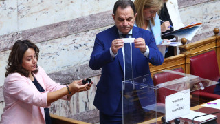 Κληρώθηκαν τα μέλη του Δικαστικού Συμβουλίου για την εξέταση της εμπλοκής Καραμανλή στα Τεμπη