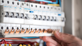 Στα μπλε τιμολόγια ρεύματος στρέφονται οι καταναλωτές - «Κλειδί» η σταθερότητα