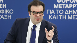 Πιερρακάκης: Σε ισχύ το νέο πακέτο ενισχύσεων για 2,4 εκατ. πολίτες