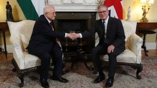 Επιστολή Στάρμερ προς τον Αμπάς: «Η λύση δύο κρατών παραμένει ο μόνος δρόμος για δίκαιη ειρήνη»