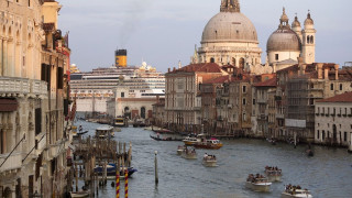 Βενετία: Οργή μετά το πρόστιμο σε γονείς επειδή άφησαν τα παιδιά τους να παίζουν ποδόσφαιρο