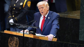 Ο Τραμπ καταγγέλλει «τριπλό σαμποτάζ» στον ΟΗΕ και ζητά έρευνα: Η κυλιόμενη σκάλα και το autocue