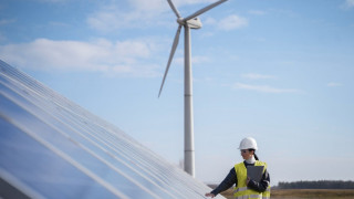 Ποιος κερδίζει τον αγώνα για την πράσινη ενέργεια στην Ευρωπαϊκή Ένωση