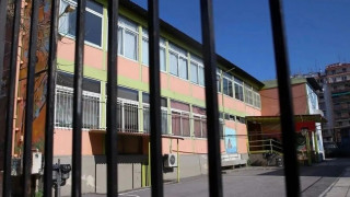 Συνελήφθη ανήλικος σε δημοτικό σχολείο στο Γαλάτσι - Φωτογράφισε ημίγυμνο μαθητή στις τουαλέτες