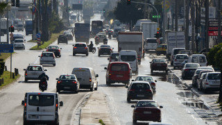 Κίνηση: Μποτιλιάρισμα σε κέντρο και Κηφισό - Καθυστερήσεις 20 λεπτών στην Αττική Οδό