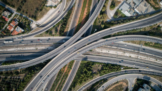 Συνελήφθη 56χρονος χωρίς δίπλωμα στην Αττική Οδό - Έκανε όπισθεν για 1,5 χιλιόμετρο σε ΛΕΑ