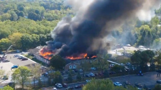 ΗΠΑ: Μεγάλη φωτιά σε εκκλησία στο Μίσιγκαν μετά από πυροβολισμούς - Νεκρός ο δράστης
