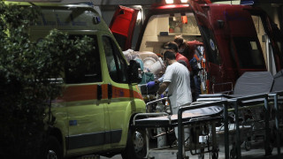 «Γέφυρα ζωής» για 3χρονο που κινδύνεψε από πνιγμό στη Σαντορίνη