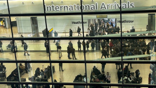 Συναγερμός στο Χίθροου - Εκκενώθηκε τριώροφο πάρκινγκ του αεροδρομίου λόγω φωτιάς