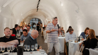 Το κρασί της Σαντορίνης γίνεται η αφορμή για παγκόσμιες οινικές συζητήσεις και όχι μόνο