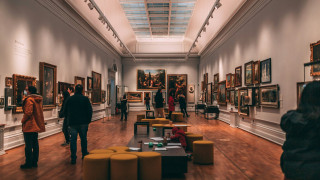 «La Magie Noire»: Το διάσημο έργο του Ρενέ Μαγκρίτ βγαίνει από ιδιωτική συλλογή 90 ετών