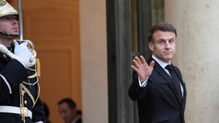 Πολιτικό χάος στη Γαλλία: Οι επιλογές Μακρόν, τα προσωπικά κίνητρα και τα φίλια πυρά
