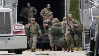 ΗΠΑ: Η Εθνοφρουρά συγκεντρώνεται κοντά στο Πόρτλαντ και το Σικάγο ενώ κλιμακώνεται η αντιπαράθεση