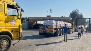 Αίγυπτος: Περισσότερα από 150 φορτηγά αναχώρησαν από την Αίγυπτο προς τη Γάζα