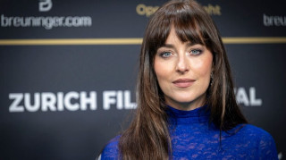 Ντακότα Τζόνσον σε Γιώργο Λάνθιμο: «Υπάρχουν κι άλλες ηθοποιοί... εκτός από την Στόουν»