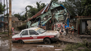 Μεξικό: Τουλάχιστον 64 νεκροί και 65 αγνοούμενοι μετά τις καταρρακτώδεις βροχές