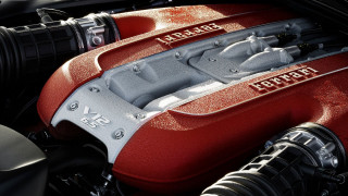 Ferrari: Κινητήρες βενζίνης για μια ακόμα δεκαετία. Τουλάχιστον!