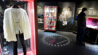 «Εναλλακτικές εκδοχές» επιτυχιών των Queen από τον Φρέντι Μέρκιουρι σε νέο βιβλίο