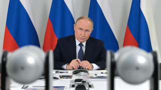 Γιατί η Ρωσία έβαλε τώρα στο «στόχαστρο» την Ελλάδα - Ο αναλυτής Κων. Μπαλωμένος εξηγεί