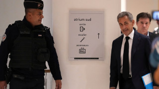 Αποφυλάκιση Σαρκοζί με βραχιολάκι προτείνει ο εισαγγελέας - Το μεσημέρι η απόφαση