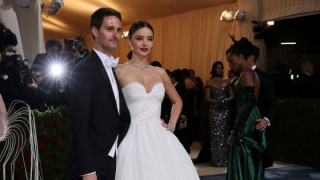 Οι Μιράντα Κερ και Έβαν Σπίγκελ έχουν ορίσει κανόνες για τις οθόνες στα παιδιά τους