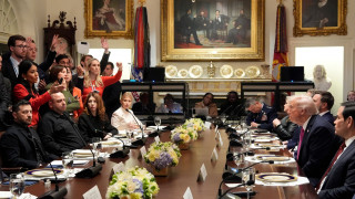 Τα... «γαλλικά» του Τραμπ στον Ζελένσκι κατά τη συνάντησή τους στο Λευκό Οίκο - Όλο το παρασκήνιο