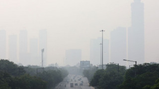 Σε πυκνό νέφος «τυλίχτηκε» το Νέο Δελχί - Τα πυροτεχνήματα και οι ρυπογόνοι εορτασμοί του Ντιβάλι