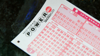 Μίσιγκαν: Γυναίκα κέρδισε 100.000 δολάρια στο Powerball με την βοήθεια του... ChatGPT