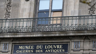 Λούβρο: Στο μικροσκόπιο το δρομολόγιο των δραστών - «Ξεσκονίζουν» υλικό από κάμερες σε όλο το Παρίσι