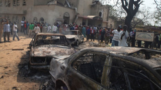 Νιγηρία: Βυτιοφόρο ανατράπηκε και τυλίχθηκε στις φλόγες – Τουλάχιστον 35 νεκροί