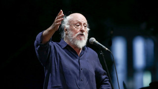 Ο πολιτικός κόσμος αποχαιρετά τον Διονύση Σαββόπουλο