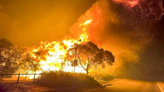Σφοδροί άνεμοι και υψηλές θερμοκρασίες πυροδοτούν δασικές πυρκαγιές σε Αυστραλία και Νέα Ζηλανδία