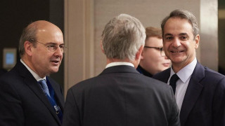 Χατζηδάκης: Άμυνα, Ουκρανία και Μέση Ανατολή στο επίκεντρο των επαφών στις Βρυξέλλες