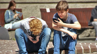 Νέα Ζηλανδία: Σχέδιο νόμου για την απαγόρευση των social media από εφήβους