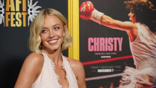 Η Σίντνεϊ Σουίνι ολοκληρώνει τα γυρίσματα της τρίτης σεζόν του «Euphoria»