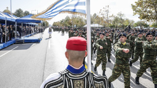 28η Οκτωβρίου: Καθήλωσε η στρατιωτική παρέλαση στη Θεσσαλονίκη - Τα νέα όπλα και τα μηνύματα