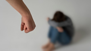 Κορωπί: Προφυλακιστέος ο 50χρονος που κατηγορείται για τον άγριο ξυλοδαρμό της συζύγου του