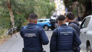 Φόβοι για αντίποινα μετά το μακελειό - Σε αστυνομικο κλοιό το χωριό, φυγαδεύτηκαν μέλη οικογενειών