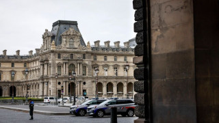 Ληστεία στο Λούβρο: Δύο ακόμη συλλήψεις από τις Αρχές - Άκαρπες οι έρευνες για τα κλεμμένα κοσμήματα