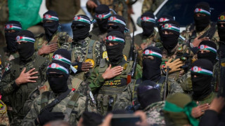 Γάζα: «Η Χαμάς ανοιχτή στο ενδεχόμενο να παραδώσει μόνο βαρέα όπλα», λέει μεσολαβητής