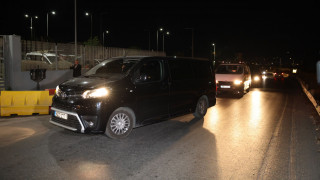 Βορίζια: Καρέ - καρέ η μεταγωγή των τριών συλληφθέντων συνοδεία ισχυρών δυνάμεων της ΕΛΑΣ