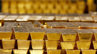 Πειραιώς: Γιατί συνεχίζει ανοδικά ο χρυσός - Πόσες λίρες κυκλοφορούν στην Ελλάδα ετησίως
