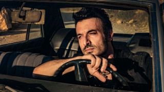 Παναγιώτης Γαβρέλας: «Ο έρωτας είναι μια κατάρα που κουβαλά το οικογενειακό τραύμα»