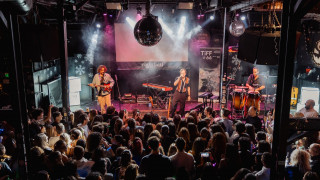 Η Θεσσαλονίκη αποθέωσε τον Κωστή Μαραβέγια – Μια ανεπανάληπτη βραδιά powered by ΟΠΑΠ