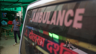 Διασώστες ανέσυραν τις σορούς δύο ορειβατών που σκοτώθηκαν σε χιονοστιβάδα στο Νεπάλ